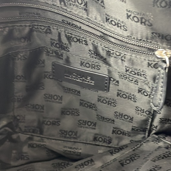 Michael Kors Jet Set Monogram Shoulder Bag Tote - Picture 10 of 11